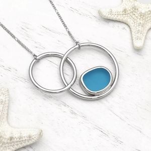 Chic Silver Necklace with Blue Accent